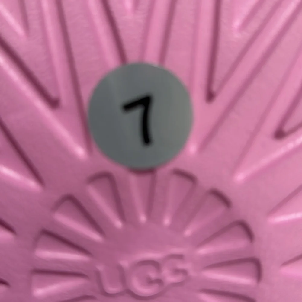 UGG Women's Laton Fur Slide Sandal with box - Picture 10 of 10